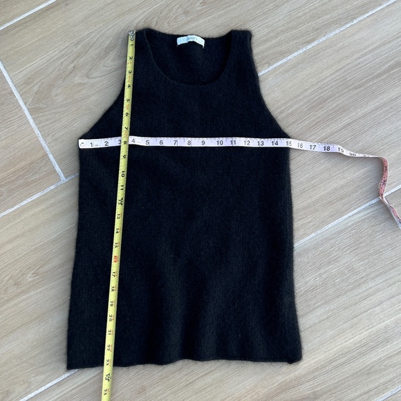 Subtle Luxury 100% Cashmere Black Sleeveless Top Size Small/Medium - Picture 4 of 9